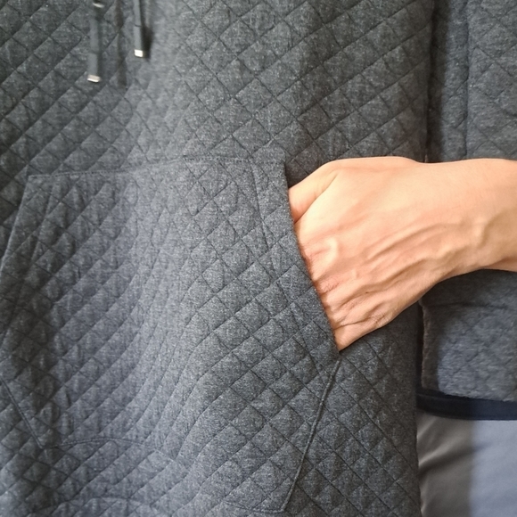 NWT BADGLEY MISCHKA QUILTED HOODIE PULLOVER - Picture 4 of 7